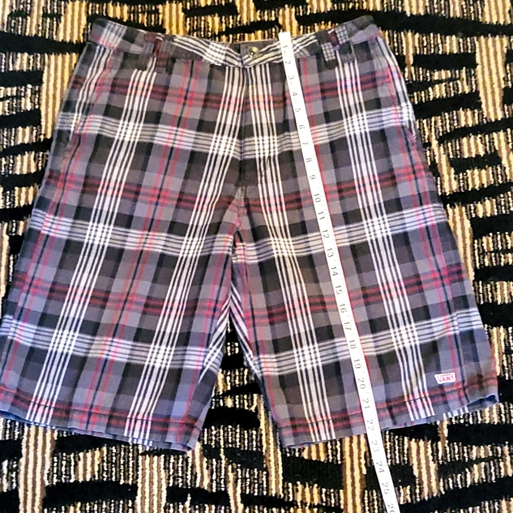 VANS SHORTS